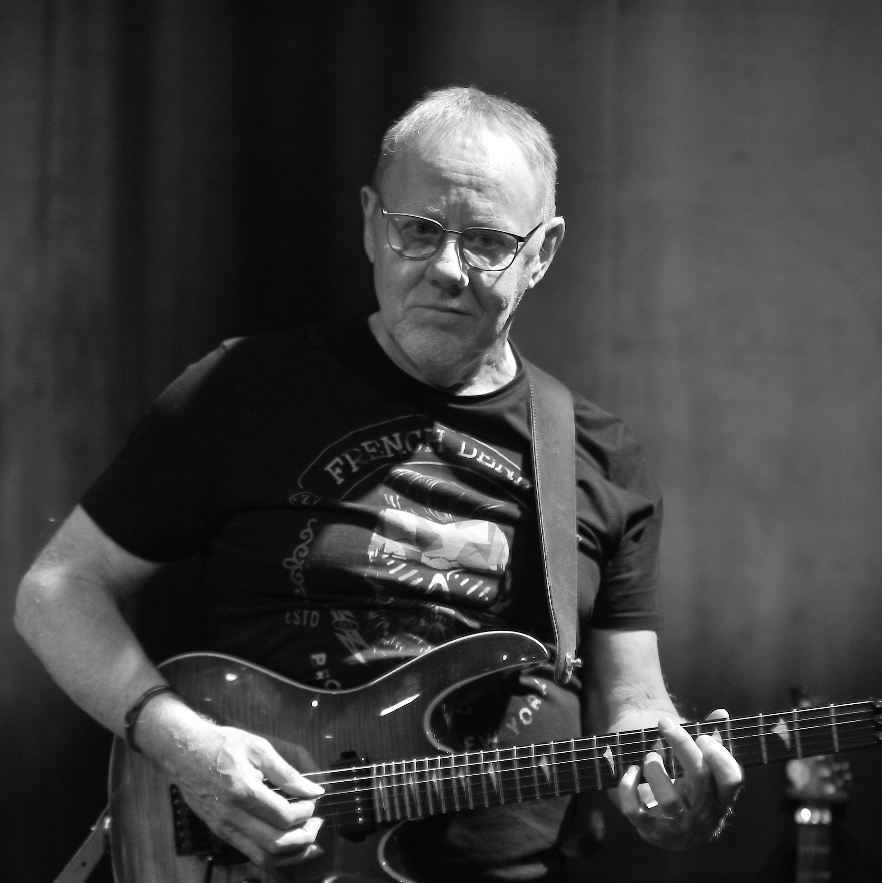 Andre - Guitare Soliste